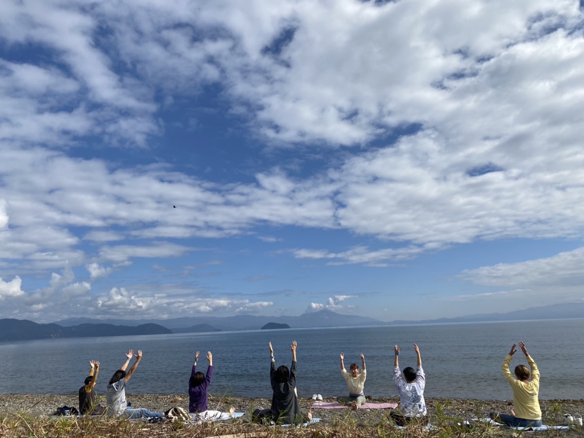 YOGA CLASS